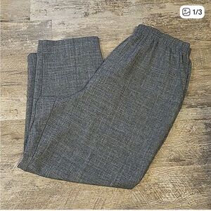 Two pocket pull on dress slacks